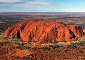 Voyagez à Uluru-Ayers Rock